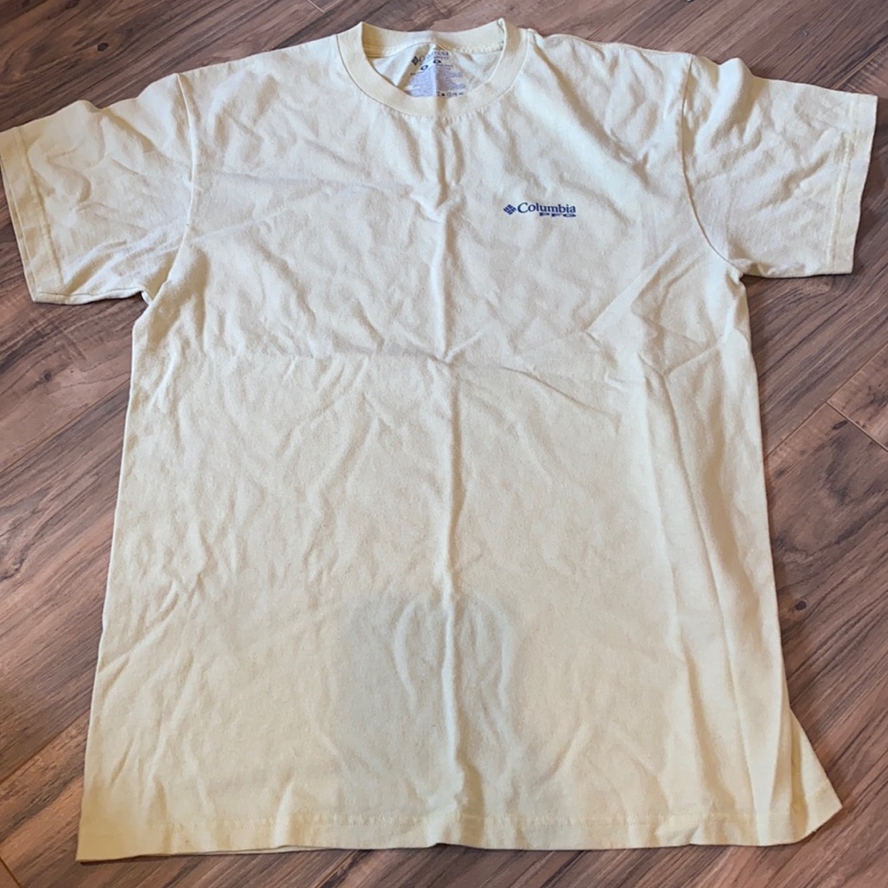 Columbia Yellow American Flag Fishing Medium Shirt